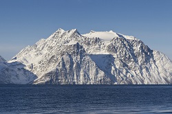 250x166 Støvelfjellet Store Reindalstinden over Lyngen fjord 2012 March