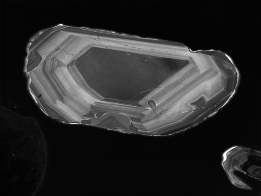 530x397 zirkon