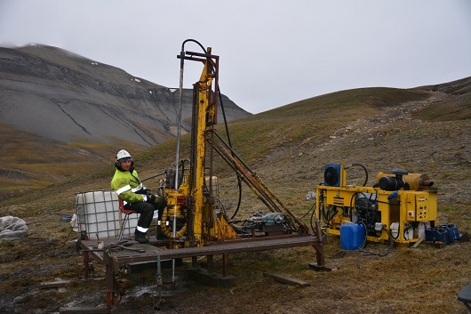 530x353 cores crossing the permian triassic boundary deltadalen svalbard