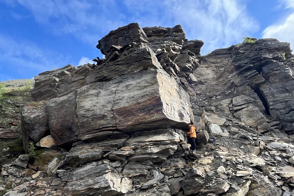 Fjell som glir på skjulte glidesoner