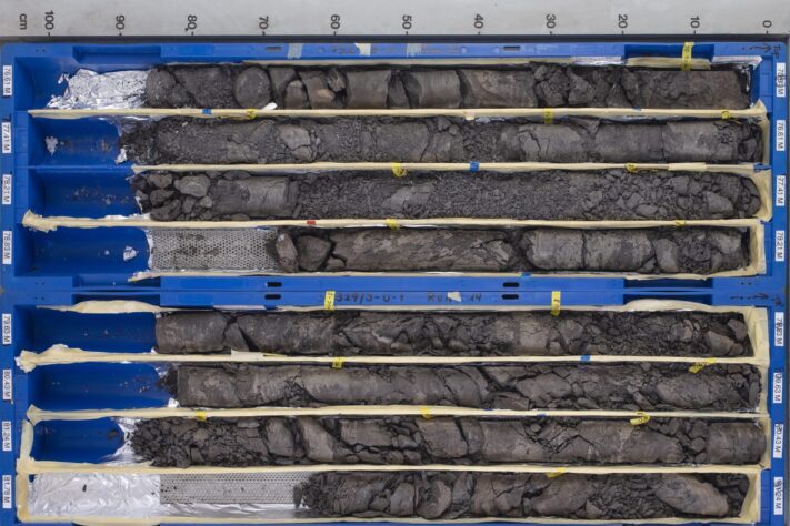 Asteroidenedslag: Mjølnirkrateret